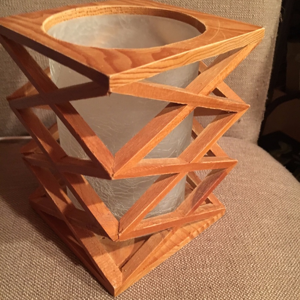 Lamp - Picture 3 of 3
